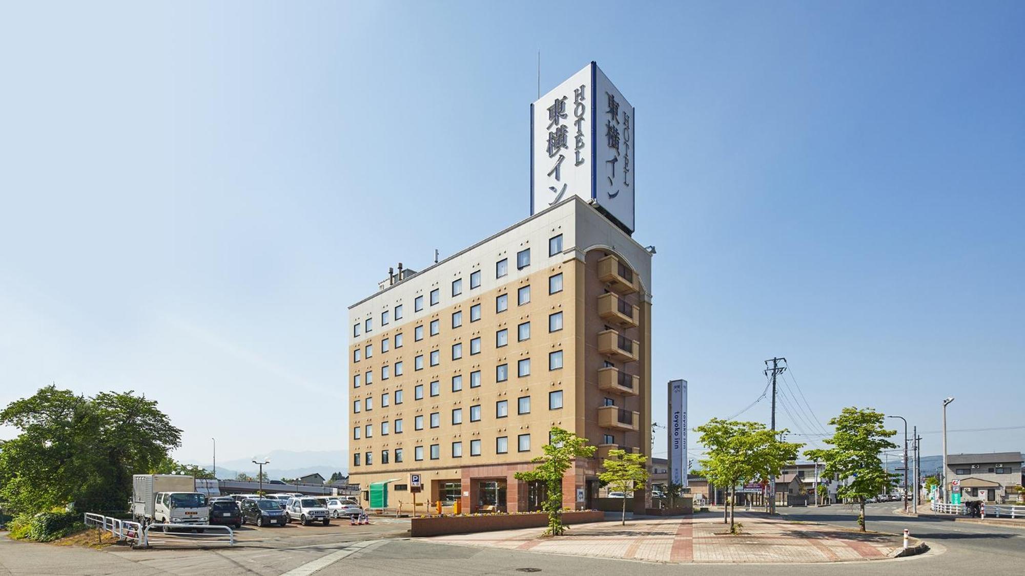 Toyoko Inn Yonezawa Ekimae Екстер'єр фото